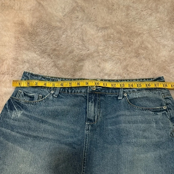 Apartment Nine Short Denim Jean Skirt: Size 12. Versatile and Stylish. - Picture 11 of 12